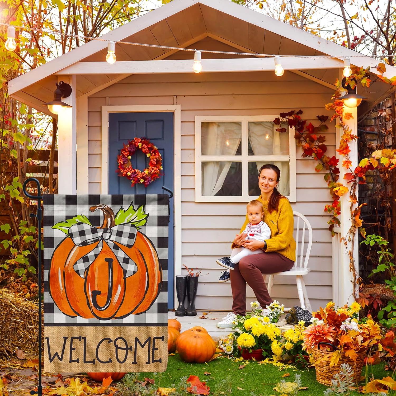 PAMBO CFA72-1J – Bandera de jardín de calabaza con monograma, bandera de otoño de 12 x 18 pulgadas, doble cara para familia, apellido, inicial,