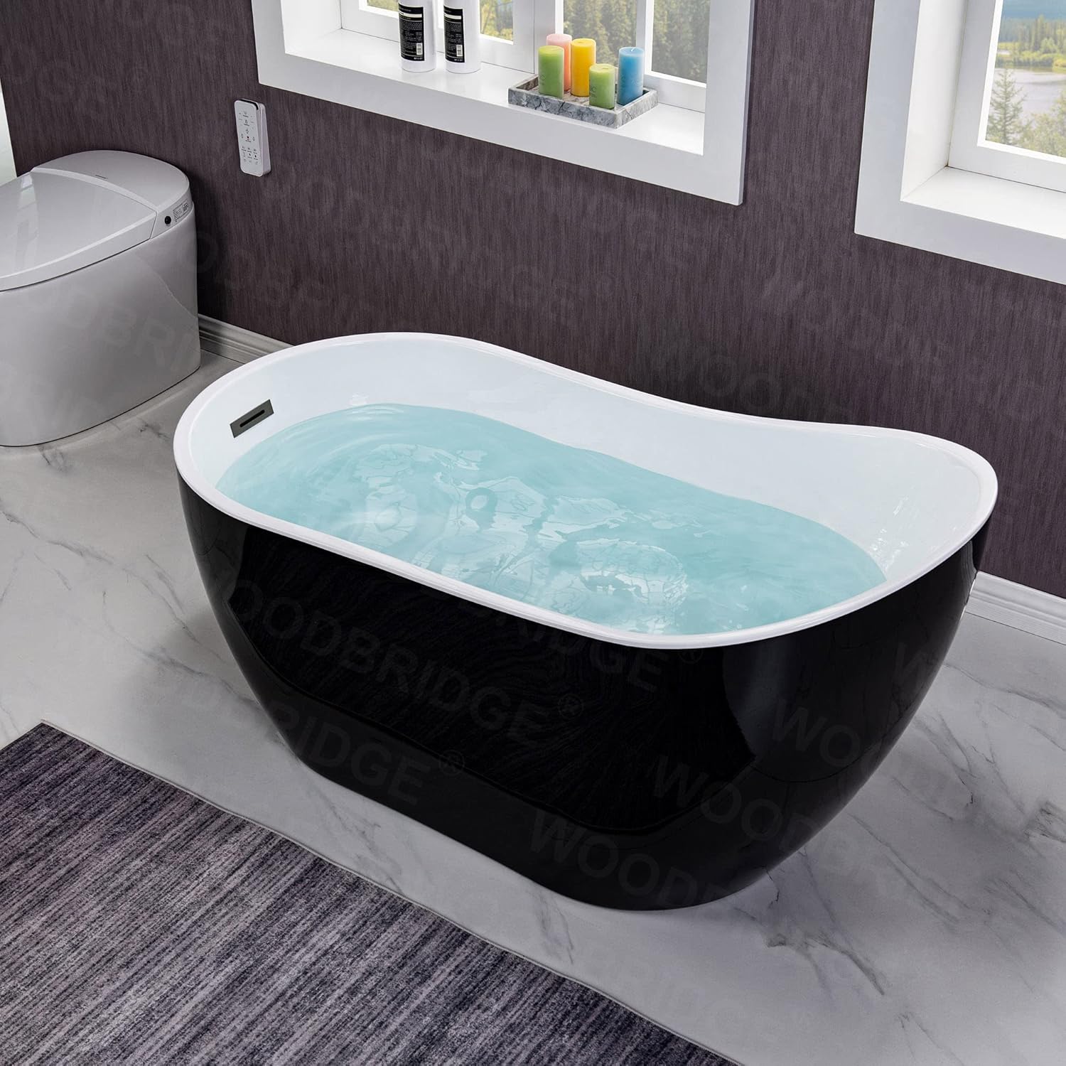 WOODBRIDGE Bañera de acrílico independiente de 54 pulgadas, bañera negra de remojo contemporáneo con desbordamiento y drenaje negro mate, BTA1807-MB
