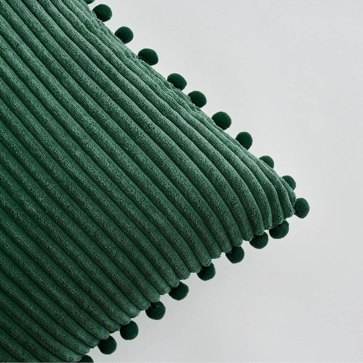 MIULEE Fundas de almohada decorativas bohemias con pompones, fundas de cojín lumbar de pana suave para sofá, dormitorio, 12 x 20 pulgadas, color