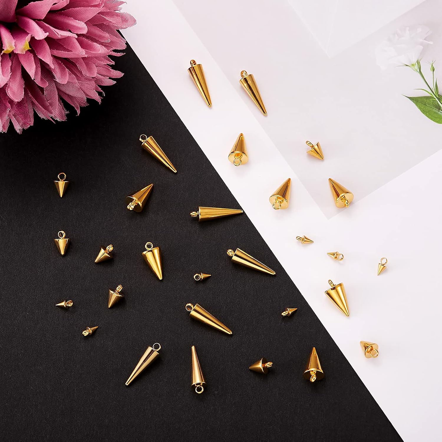 Colgantes con forma de cono de acero inoxidable 304 con anillo de salto dorado para joyería, collares, collares, aretes, manualidades