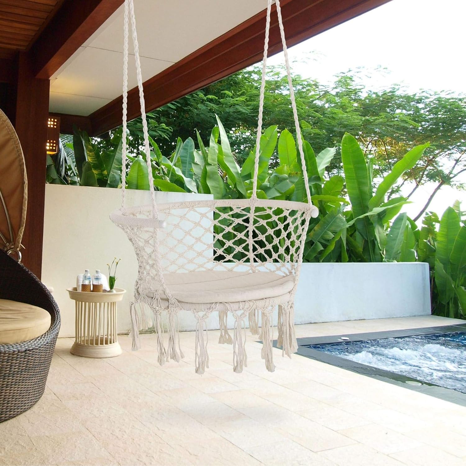 Outsunny – Silla hamaca de cuerda de algodón, hamaca colgante con marco de metal y cojín, asiento grande de macramé, patio, jardín, dormitorio, sala