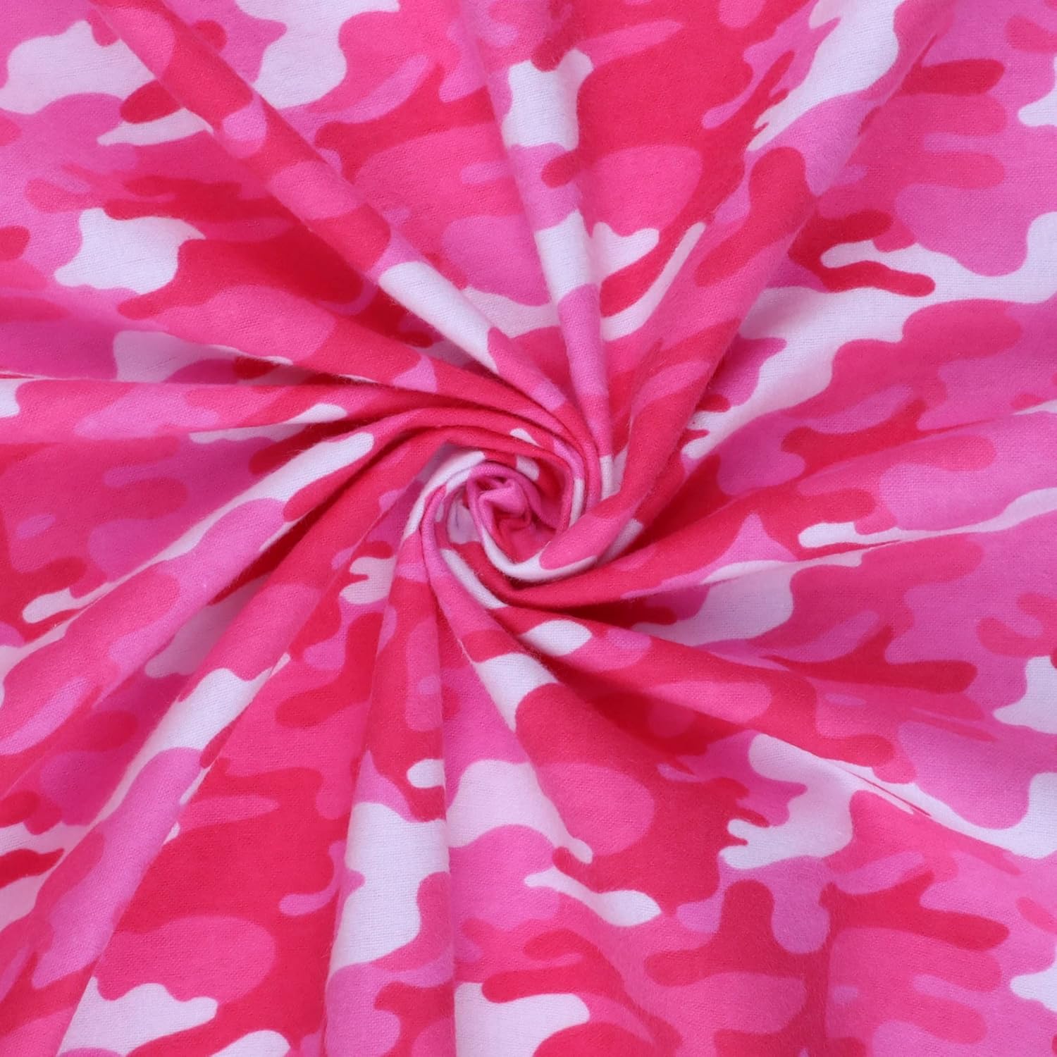 Mook Fabrics Flannel PRT Camo, corte rosa intenso por The Yard