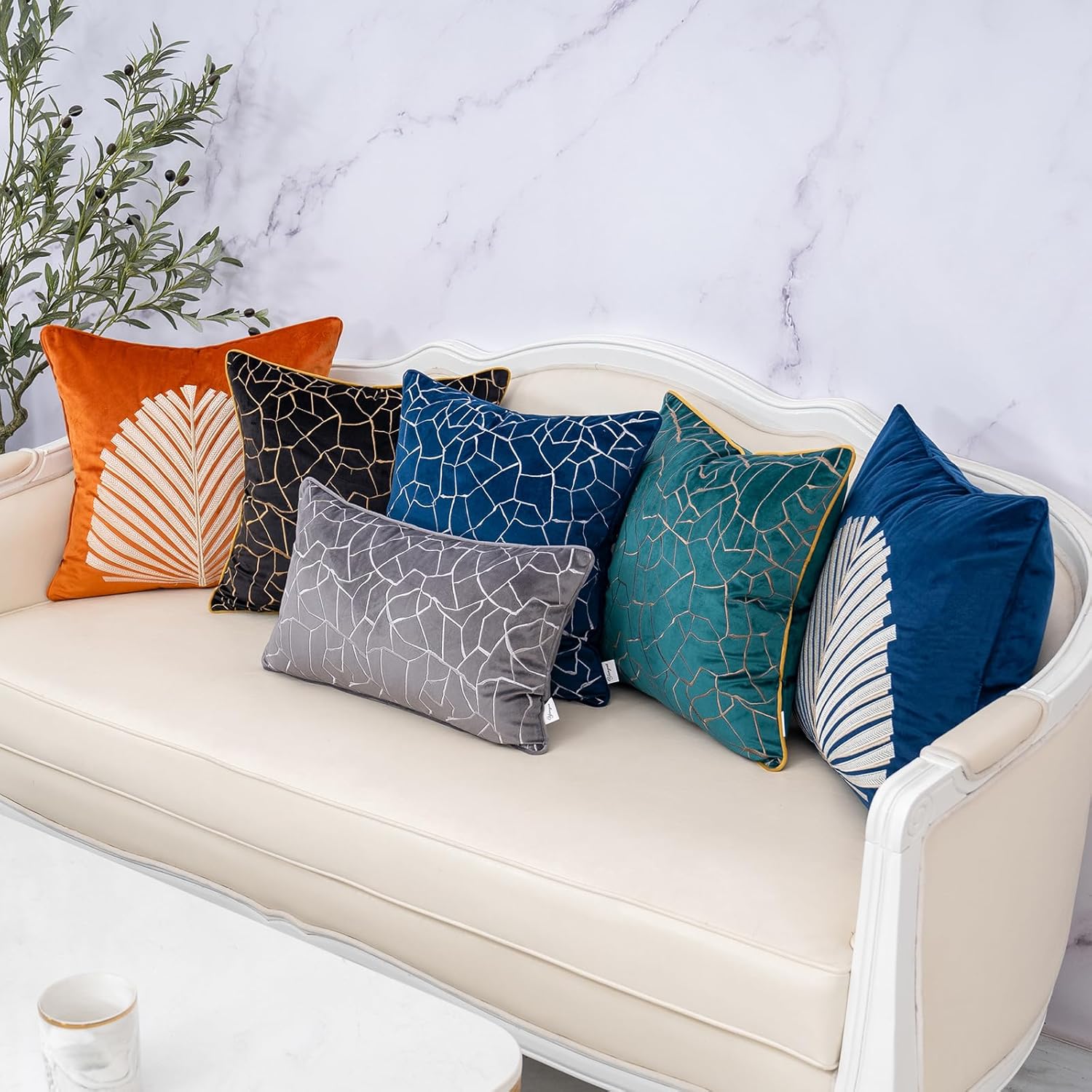 Yangest Funda de almohada de terciopelo con hojas azules, moderna, bordada, funda de cojín neutra para sofá, dormitorio, sala de estar, decoración