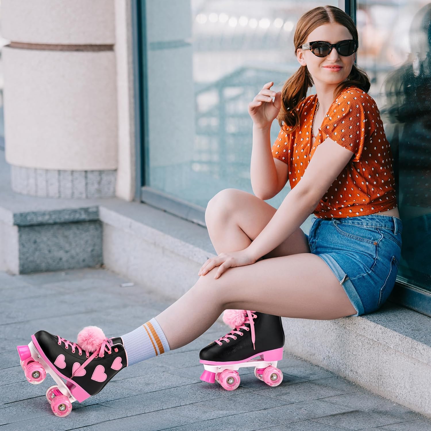 Ruthfot Patines clásicos para mujeres y niñas con ruedas iluminadas y patrón de corazón de amor, patines de piel sintética de alta calidad