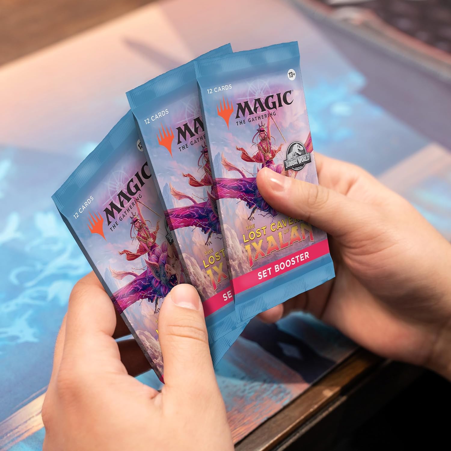 Magic The Gathering The Lost Caverns of Ixalan Set Boosters Box – Juego de 30 Booster Set + 1 Tarjeta de decoración de caja (361 cartas mágicas)