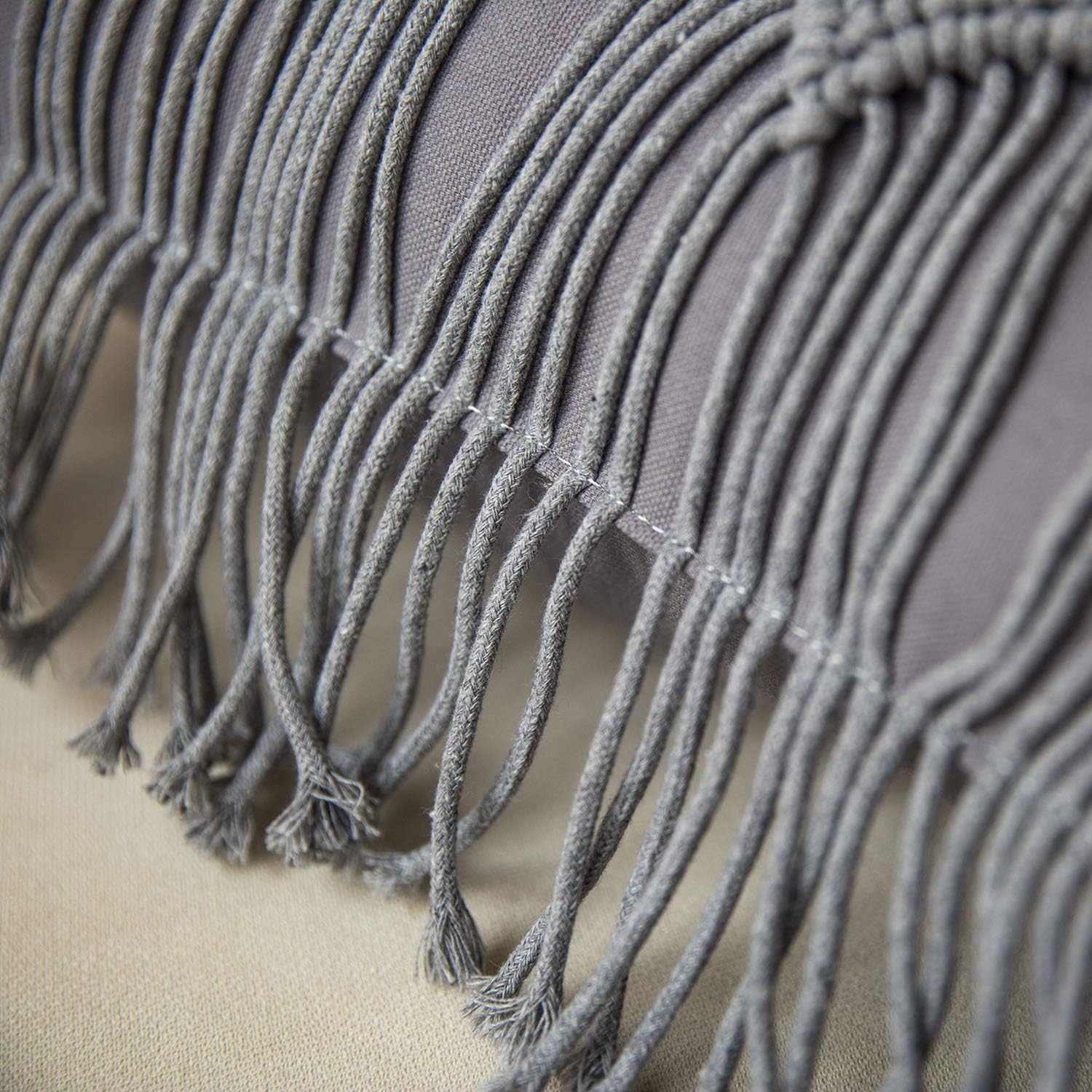 Phantoscope Almohada de algodón 100% hecha a mano Symmetry 3D tejida con ganchillo, estilo bohemio, cojín decorativo para sofá, sofá, gris, 18 x 18