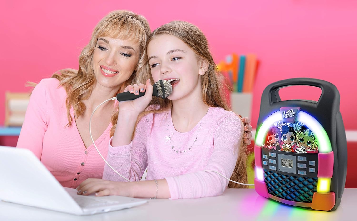 Remix OMG Máquina de karaoke Bluetooth Reproductor de MP3 portátil con espectáculo de luces LED de discoteca, almacena horas de música con memoria