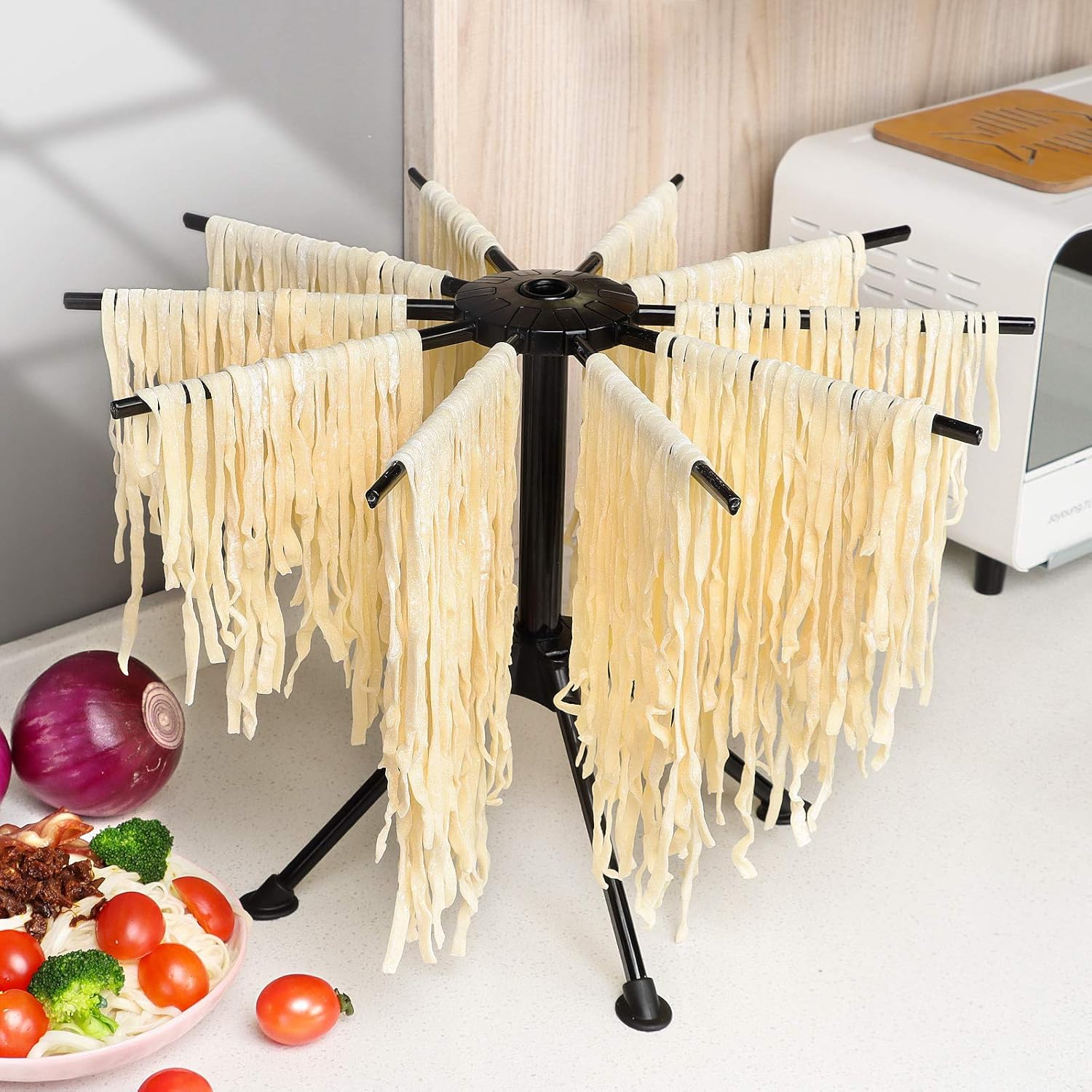 Ourokhome Estante de secado de pasta plegable, soporte de plástico para secadora de fideos con 10 asas de barra para espaguetis frescos caseros,