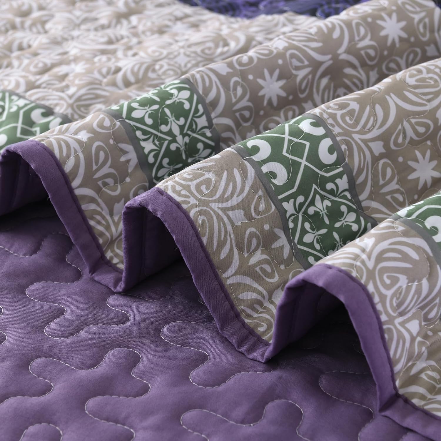Dinjoy Juego de edredón bohemio tamaño King, colcha morada, colcha bohemia a rayas, juegos de ropa de cama ligera para todas las estaciones, 104 x