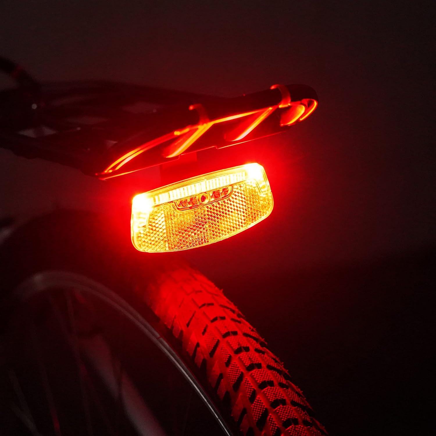 BV Luces de bicicleta para montar de noche, luz trasera LED para bicicleta, funciona con bateríarecargable, luz trasera resistente a la intemperie,