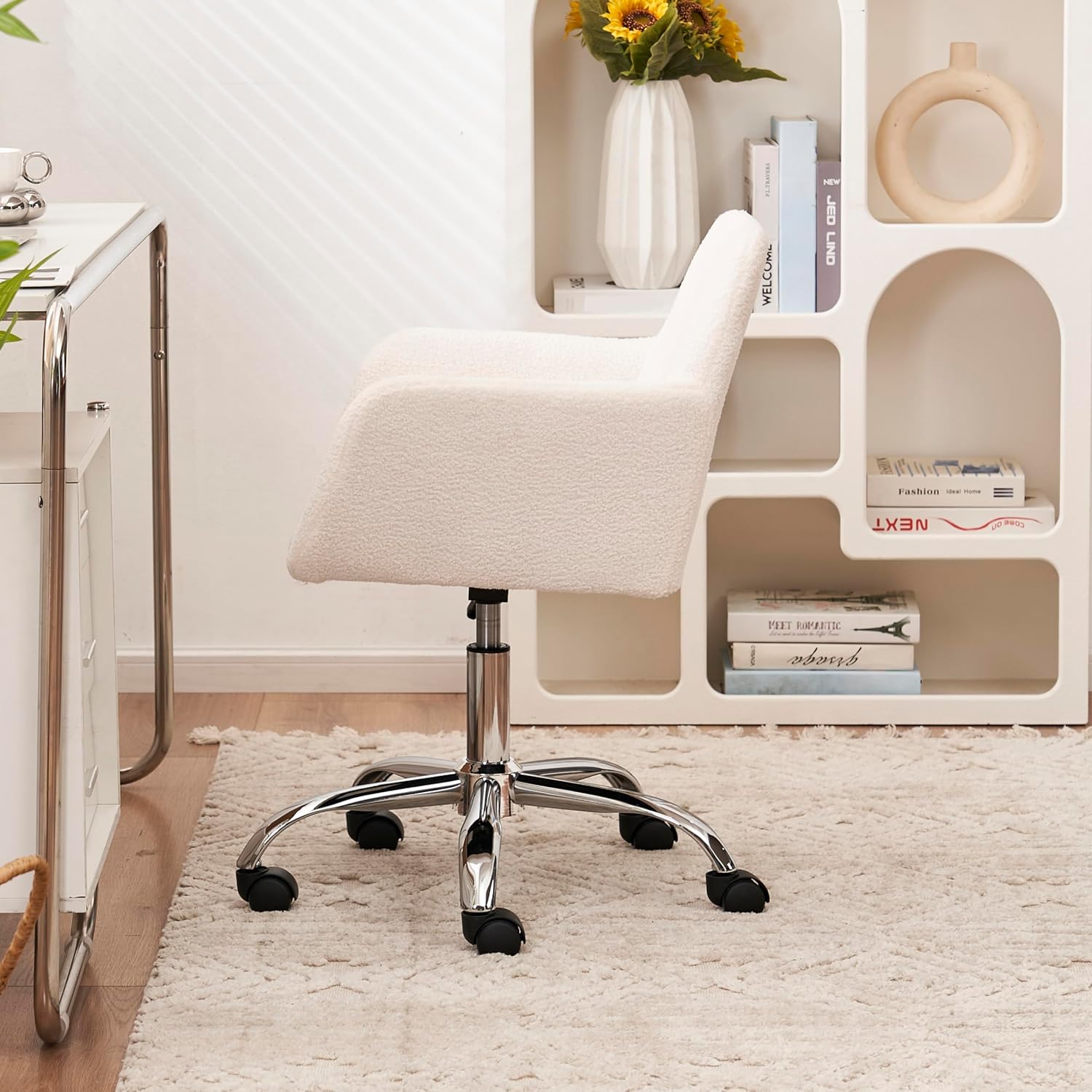 Goujxcy Silla de oficina peluda, silla de escritorio giratoria de piel sintética, silla de oficina en casa de piel sintética, silla tapizada de