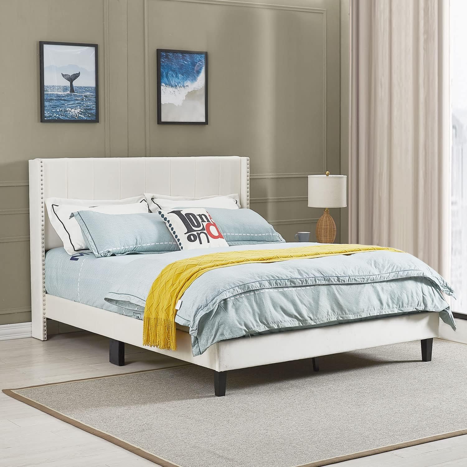 Base de cama de tamaño matrimonial con cabecera capitoné de canal, base de colchón de listones de madera fuertes, antideslizante y sin ruido, marcos
