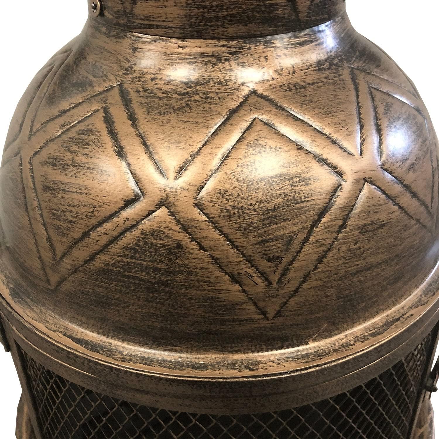 Oakland Living Chimenea de diamante de hierro forjado con acabado de bronce Corporation