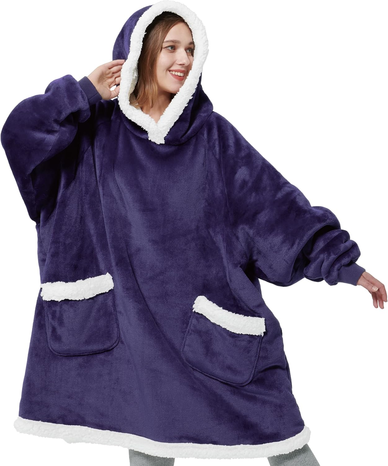 Bedsure Manta con capucha con mangas, manta Sherpa con capucha para adultos como regalo para mamá y mujer, manta de sudadera color morado, estándar,