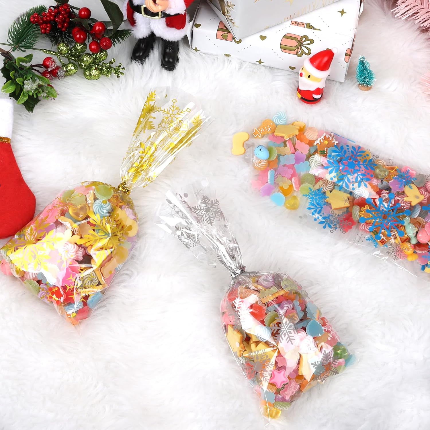 CCINEE 180 bolsas de celofán de Navidad para niños, bolsas de regalo de copo de nieve de Navidad con lazos metálicos para suministros de fiesta,