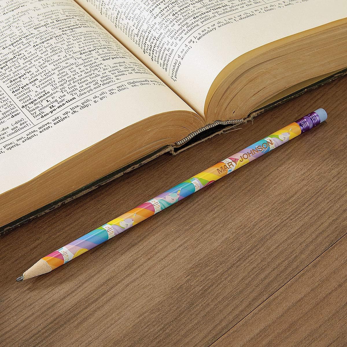 Lillian Vernon Lápices de unicornios personalizados, juego de 12, nombre grabado, lápices escolares de madera dura #2, regalo para niños
