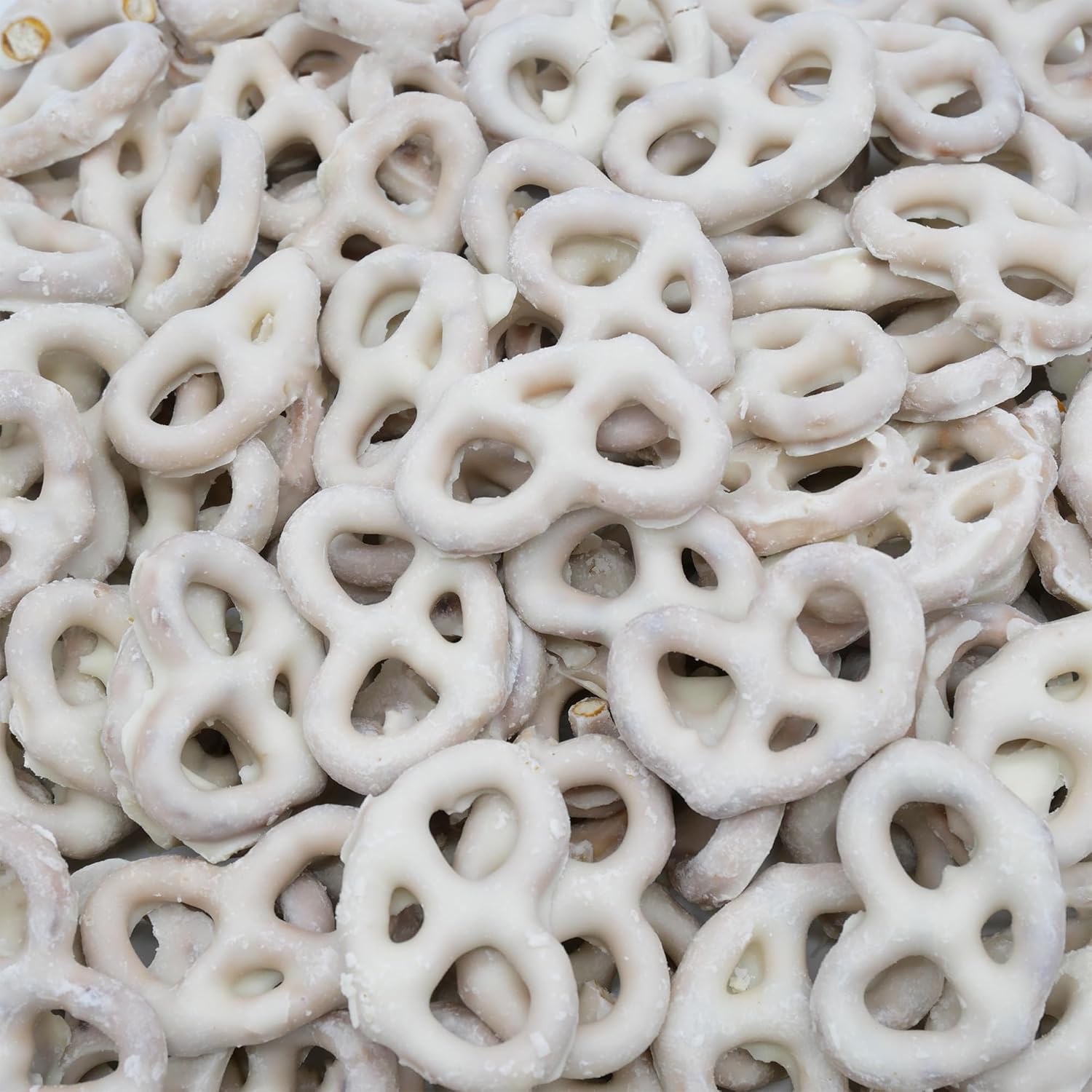 Hayden Valley Foods Paquete variado de pretzel cubierto de yogur, bolsas resellables de 5 onzas, paquete de 12 unidades, frambuesa, arándano y