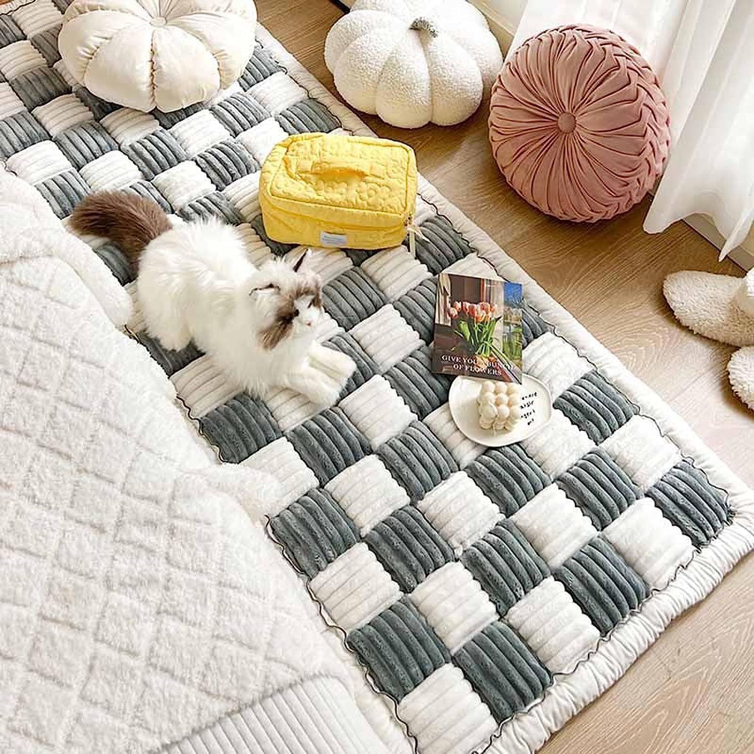 Divertida funda de sofá mullida, funda de sofá cuadrada de color crema a cuadros grandes para mascotas, divertida funda mullida para sofá para