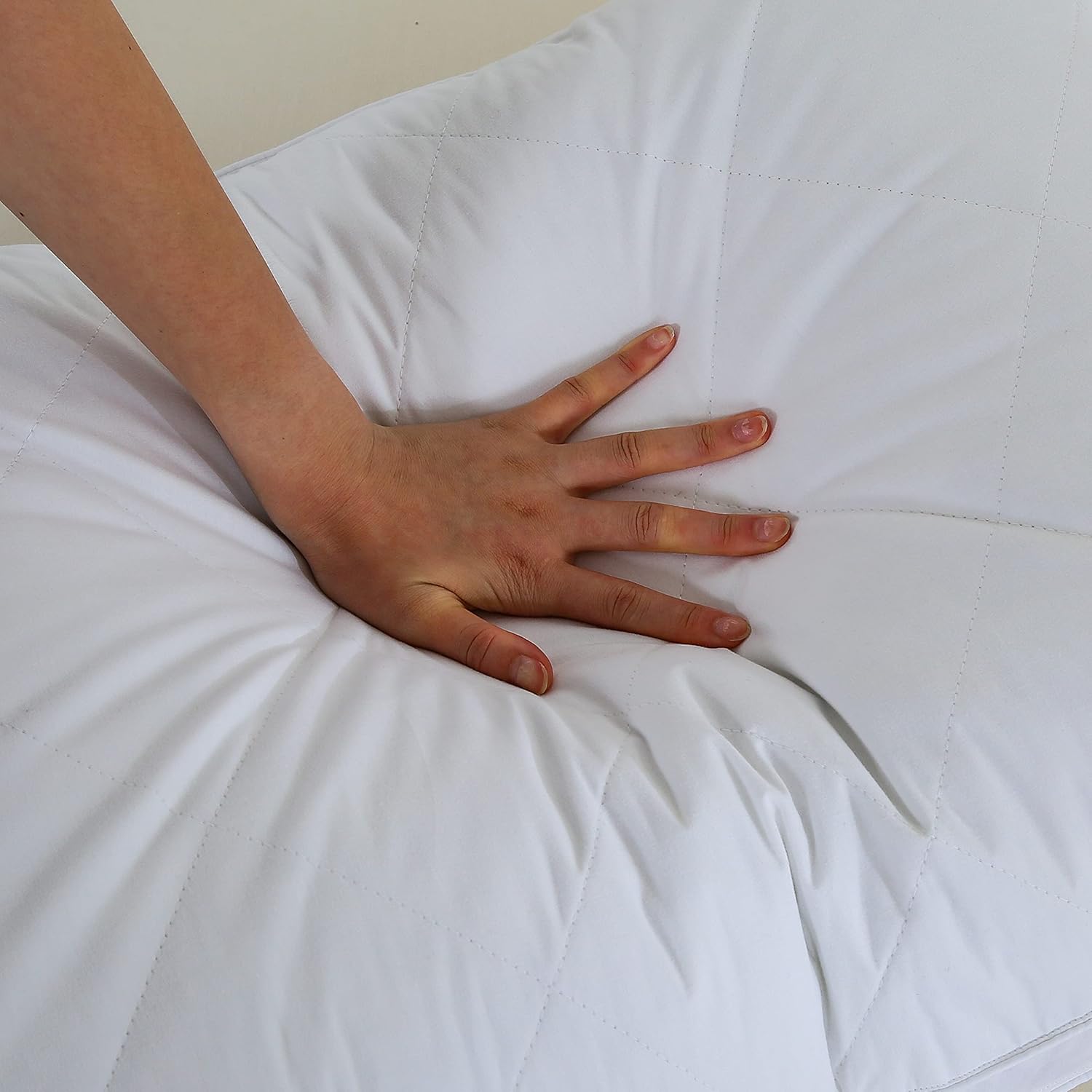 Paquete de 2 almohadas de plumas de ganso blanco. Funda de algodón egipcio de 600 hilos. Almohada de firmeza media, apoyo suave, tamaño king. Color
