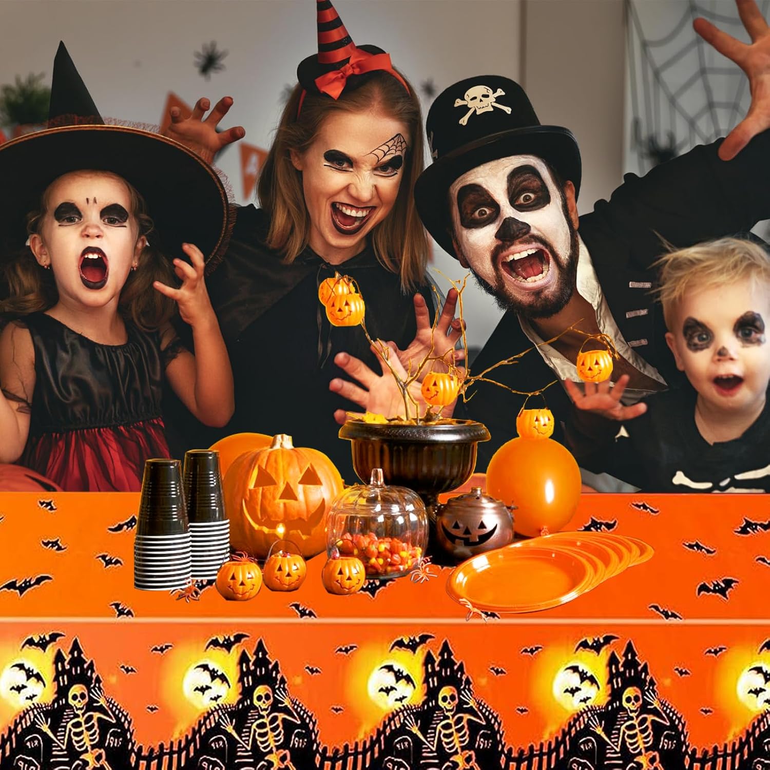 Paquete de 4 manteles de Halloween, decoraciones de Halloween, manteles desechables para decoraciones de fiesta de Halloween, 54 x 108 pulgadas,