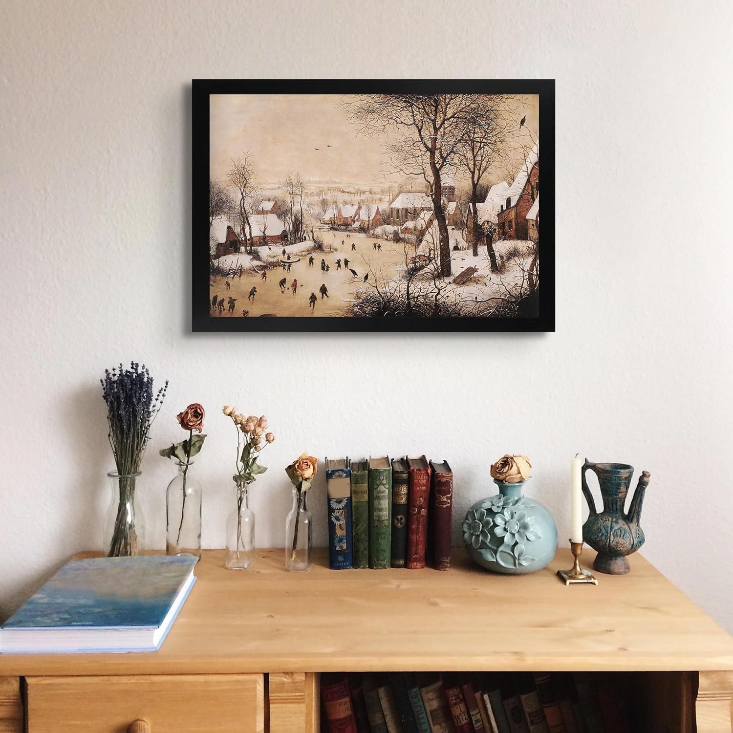 Paisaje de invierno de cabaña perdida con patinadores y una trampa para pájaros de Pieter Bruegel  Imprimir marco plano negro  Reproducción de