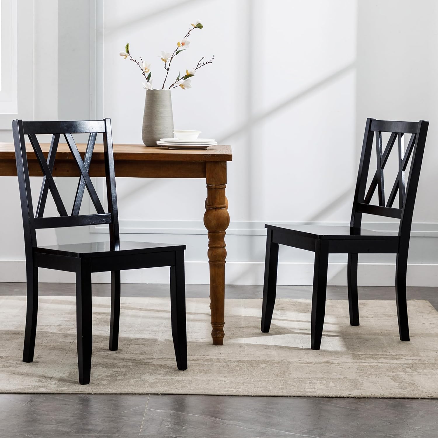 Duhome – Juego de 2 sillas de comedor de madera de goma con respaldo cruzado, sillas de mesa naturales para cocina en casa, base negra