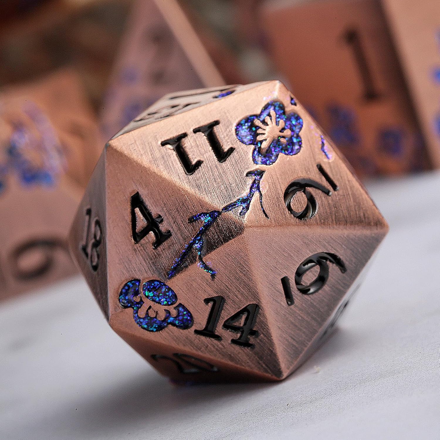 DNDND Dados de metal, 7 piezas de dados DND de flores metálicas sólidas pesadas con estuche de regalo maravilloso para juego de mesa D&D Dungeons