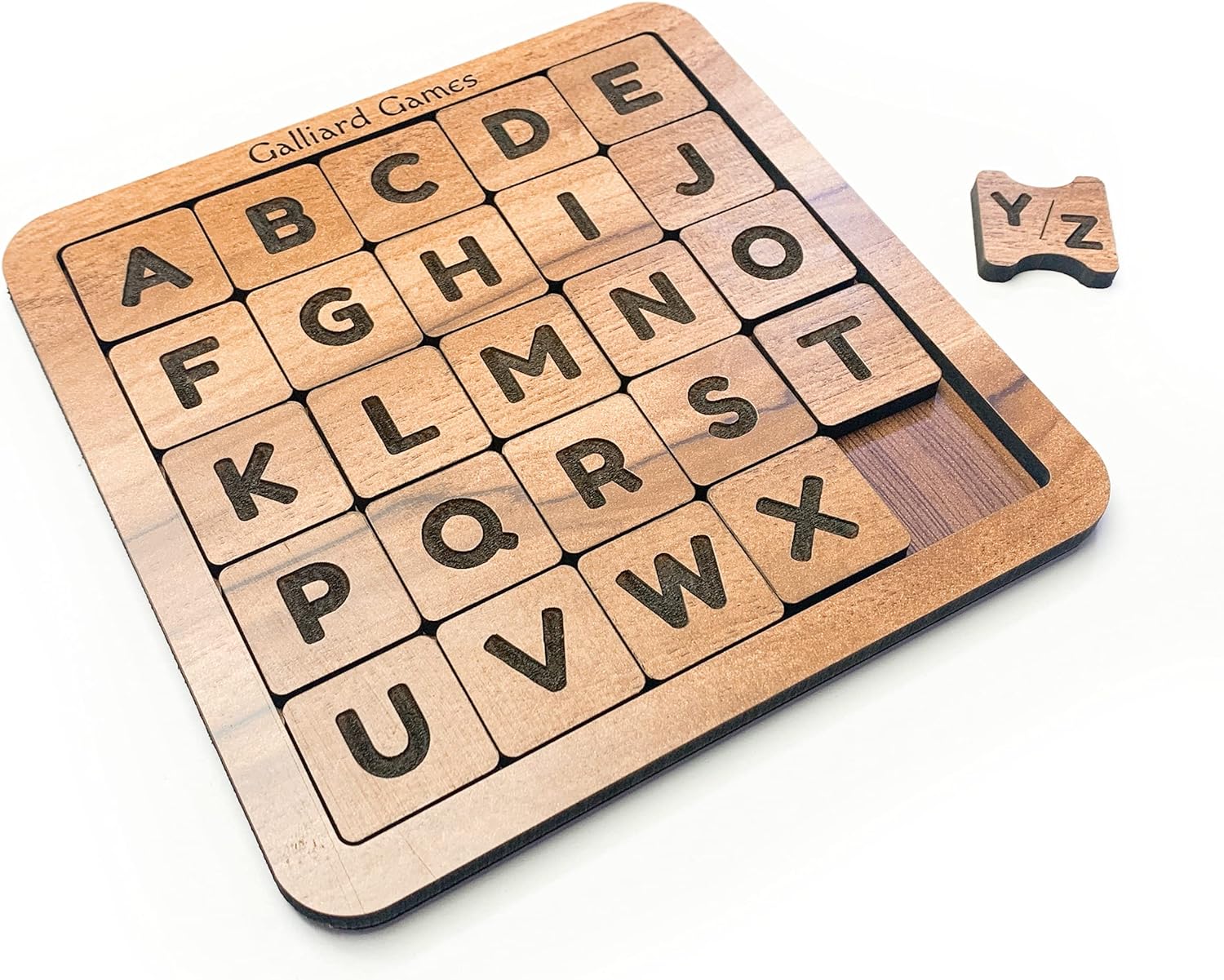 Rompecabezas de madera con números de diapositiva de quince piezas, piezas no magnéticas (5 x 5 – ABC) grande, color beige