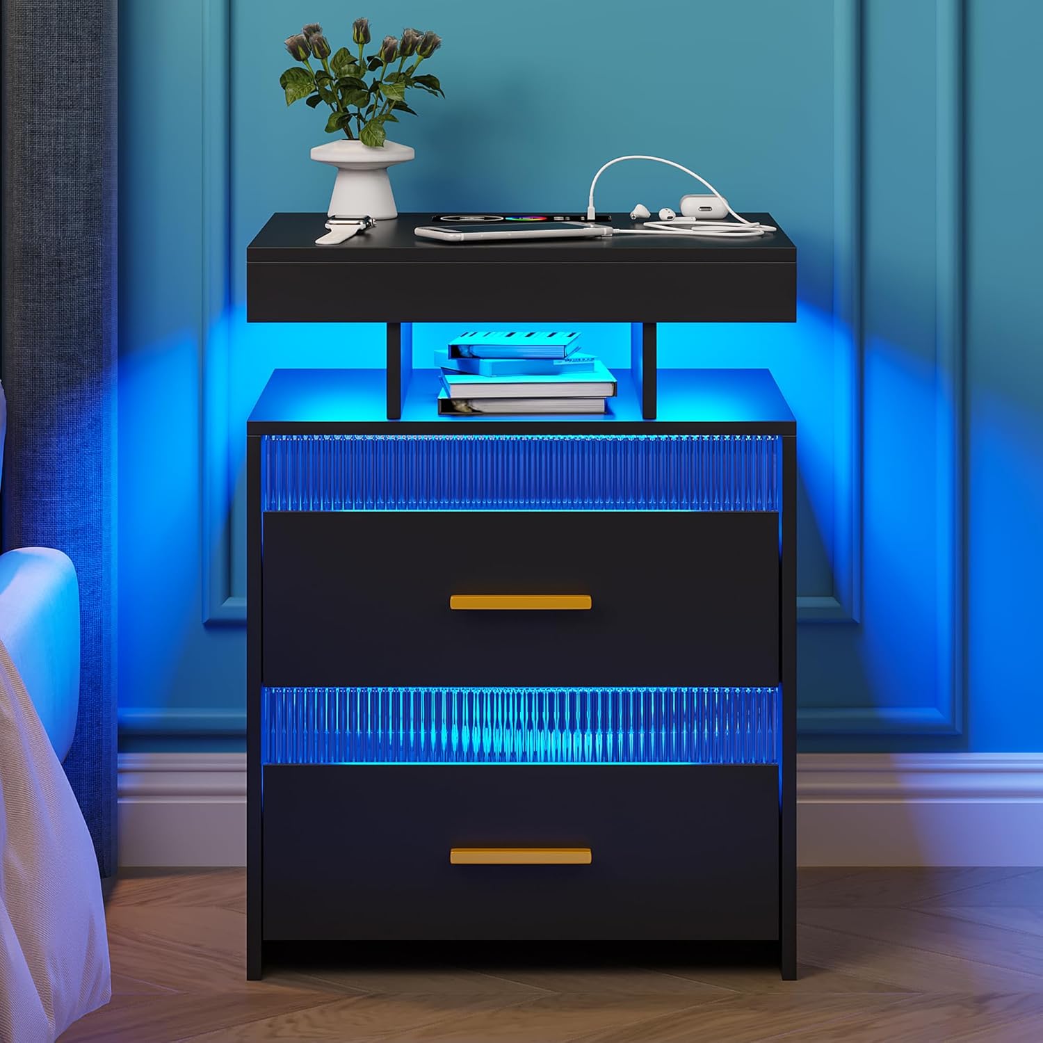 WOOVIVS Mesita de noche LED con estación de carga inalámbrica y puertos USBC, tira de luz LED de 24 colores con brillo ajustable y modo de sensor de