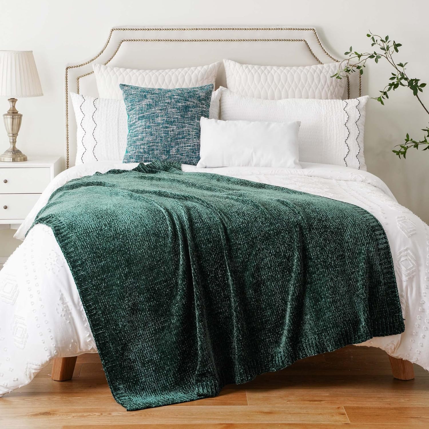 BATTILO HOME Manta de punto de felpilla para decoración del hogar, color verde navideño, para sofá, manta súper suave, 51 x 67 pulgadas