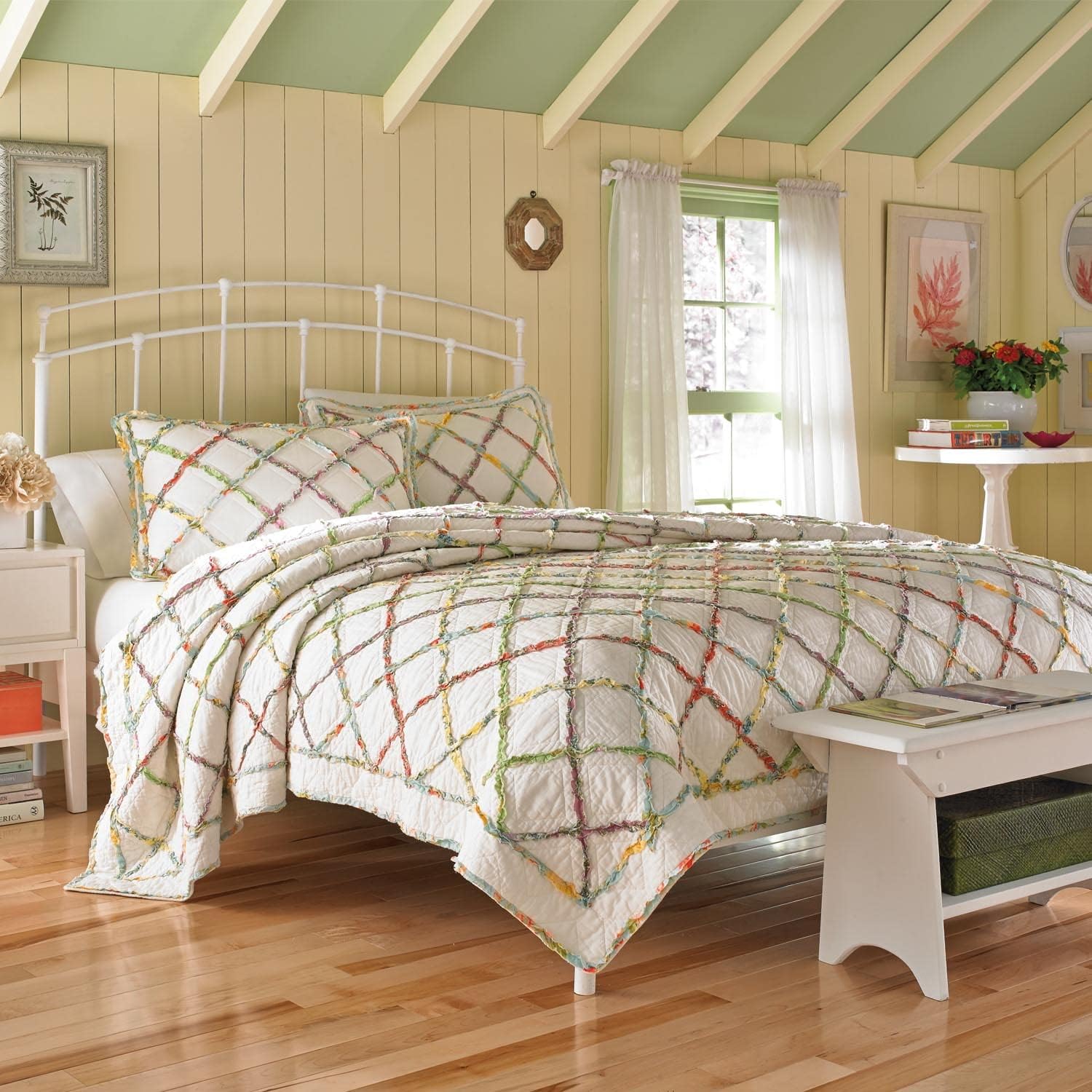 Laura Ashley Home Ruffle Garden Collection, colcha reversible y elegante, tamaño King, crema y hogar, funda estándar, ropa de cama de algodón suave