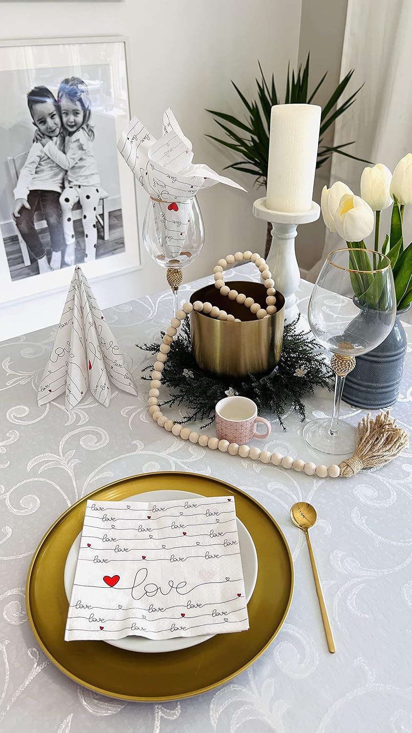 AM Décor – 20 servilletas de papel suave de 3 capas de papel de papel de 13 x 13 pulgadas (desplegadas) Love