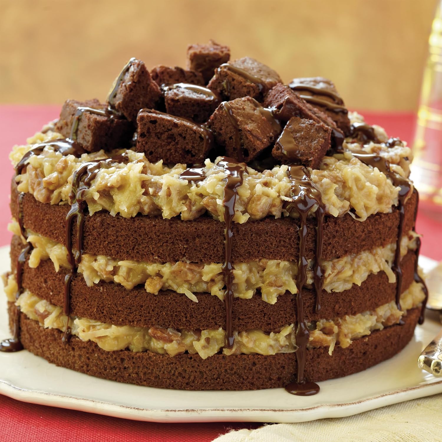 Betty Crocker Delights Mezcla de pastel de chocolate alemán súper húmedo, 13.25 onzas (paquete de 12)