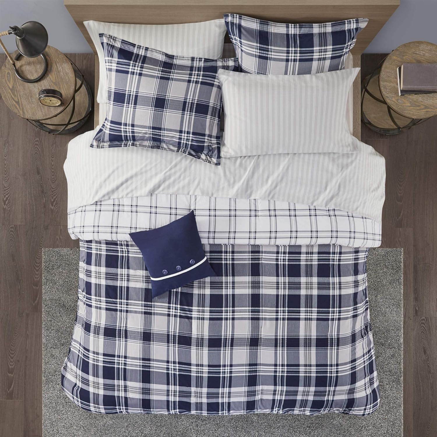 Madison Park Essentials Cozy Bed in A Bag – Edredón reversible con juego de sábanas completo, diseño casual de cabaña a cuadros, funda para todas