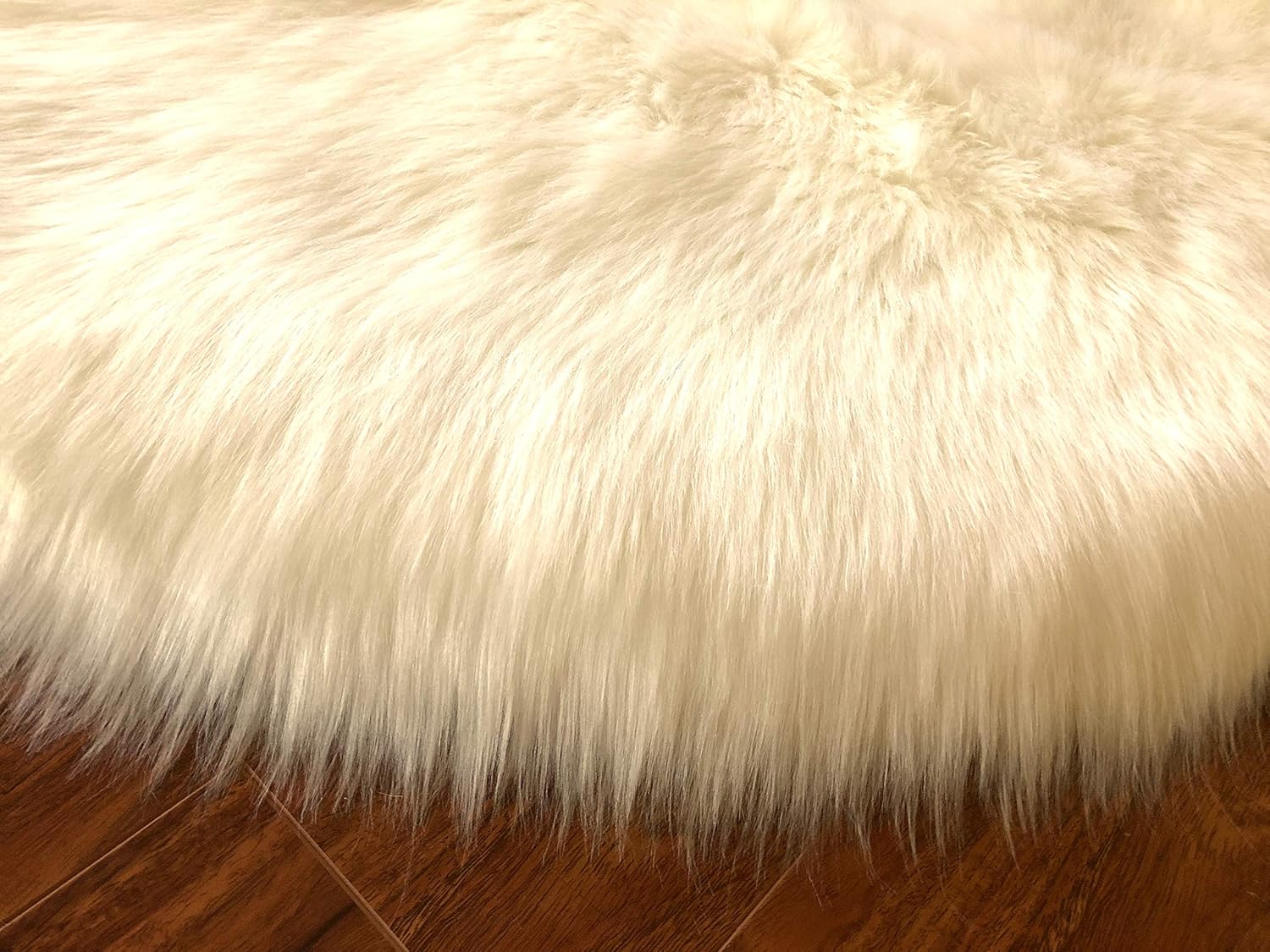 LAMBZY Alfombra sintética de piel de oveja hipoalergénica, sedosa, lujosa, lujosa, sedosa, para dormitorios, sala de estar, sofá, suelo (cuarto de 4