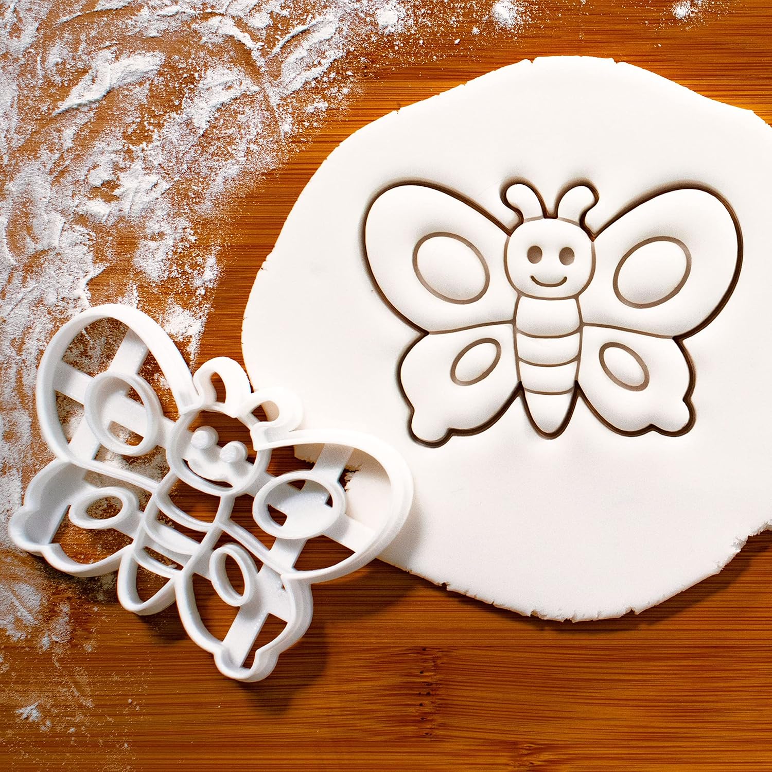 Juego de 3 cortadores de galletas de insectos (diseños mariquita, libélula y mariposa), 3 piezas – Bakerlogy