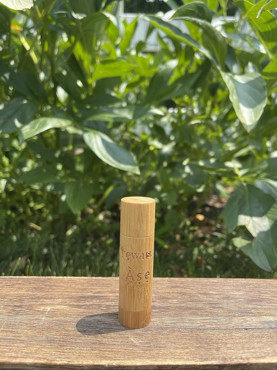MyLewaSkin Bálsamo labial para hombres y mujeres, 100% natural e hidratante, humedad durante todo el día para labios secos y agrietados (tubo, 0.17