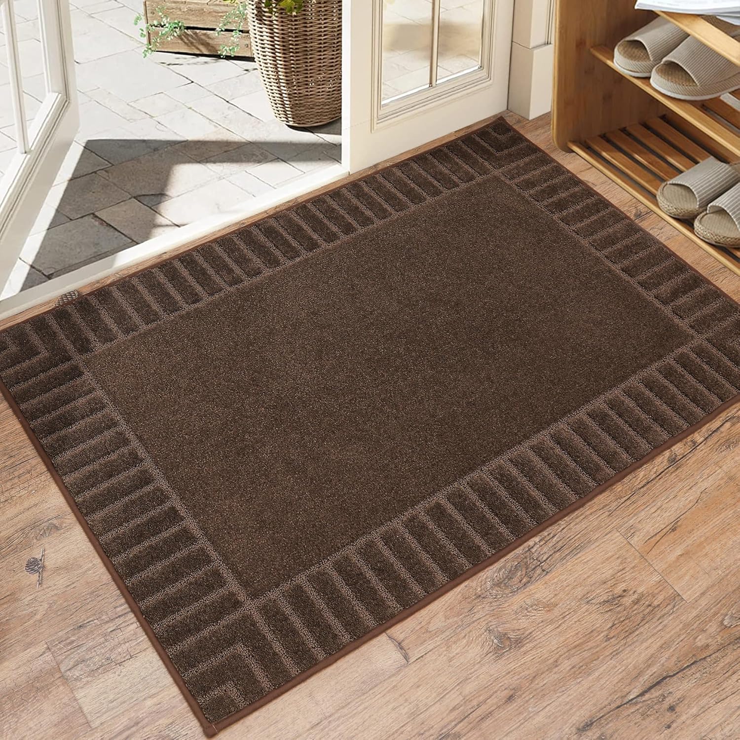 BEQHAUSE Door-Mat – Tapete antideslizante para puerta principal, de perfil bajo, resistente a la suciedad, lavable, absorbente, color marrón, 32 x