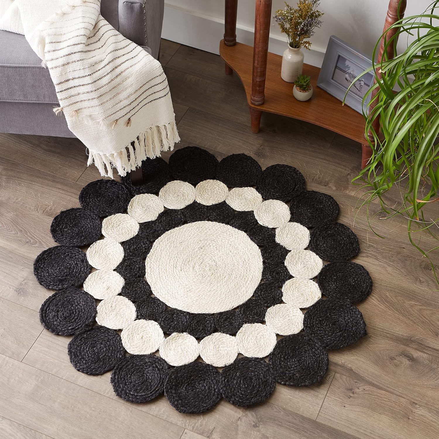 DII Woven Rug Collection – Alfombra trenzada de yute, 3 pies, redonda, color negro y blanco
