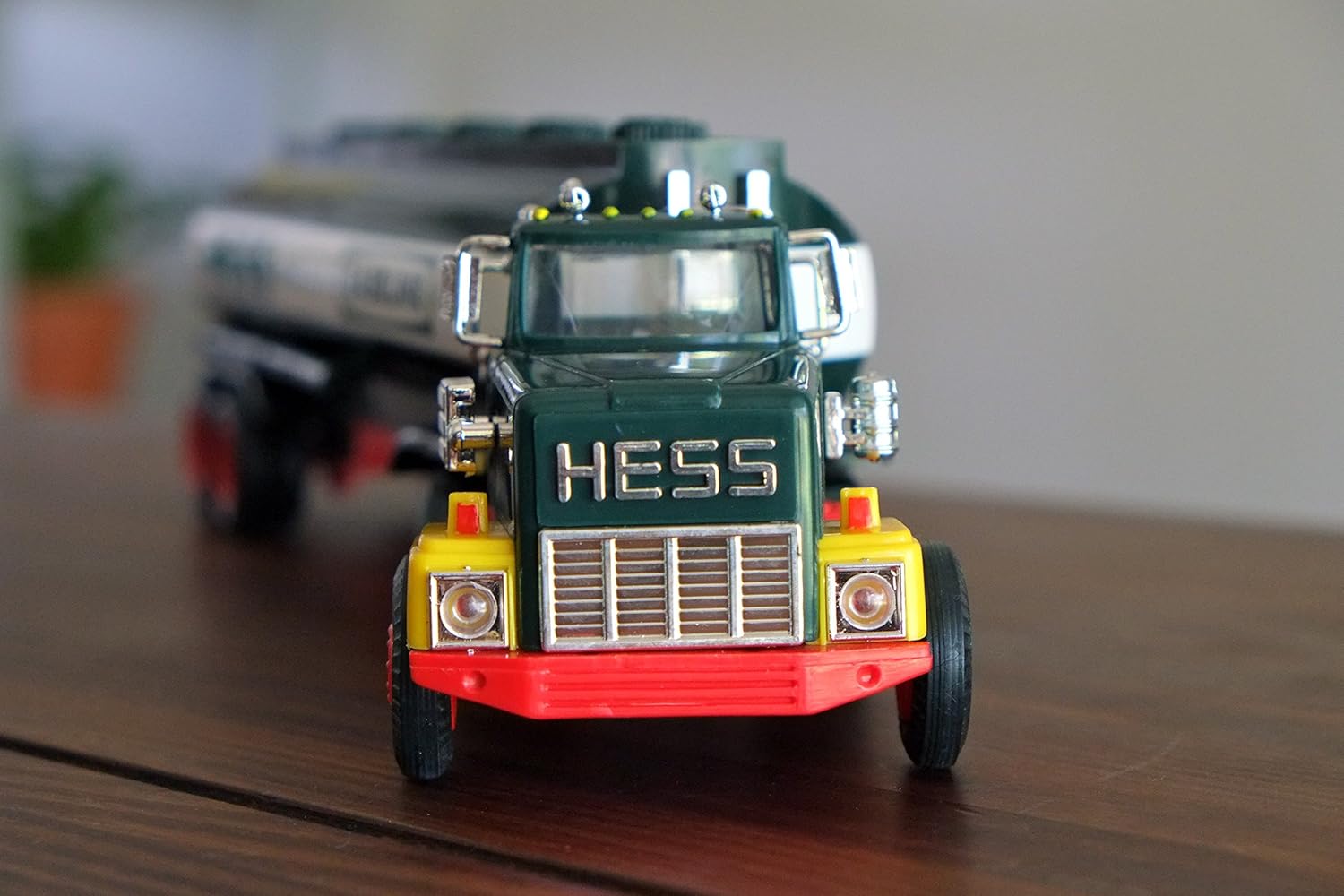 Banco de camiones cisterna de aceite Hess 1984