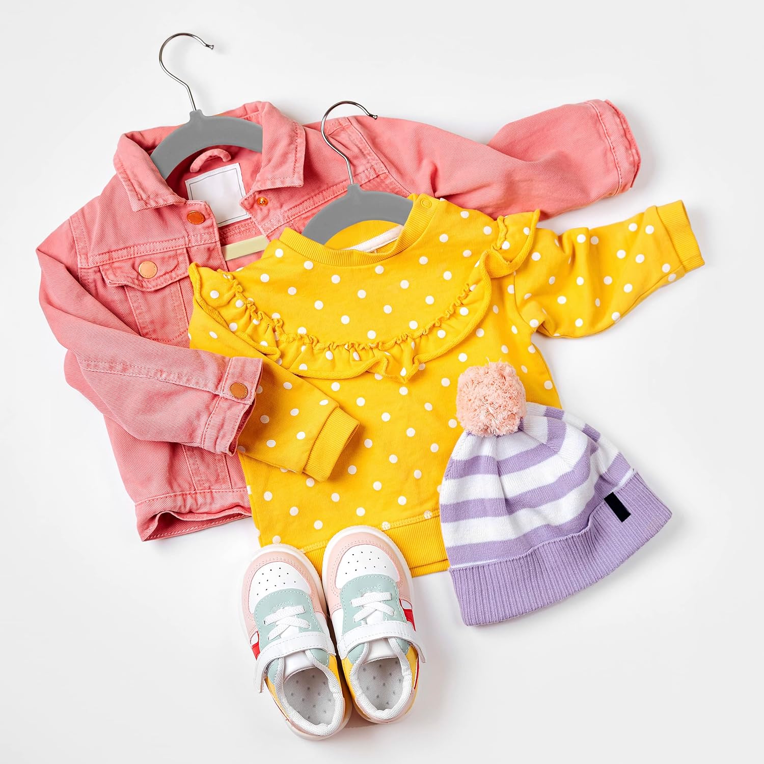 Utopia Home Perchas de terciopelo para niños (paquete de 30)  Perchas duraderas de 11 pulgadas para bebé para armario  Perchas perfectas para niños