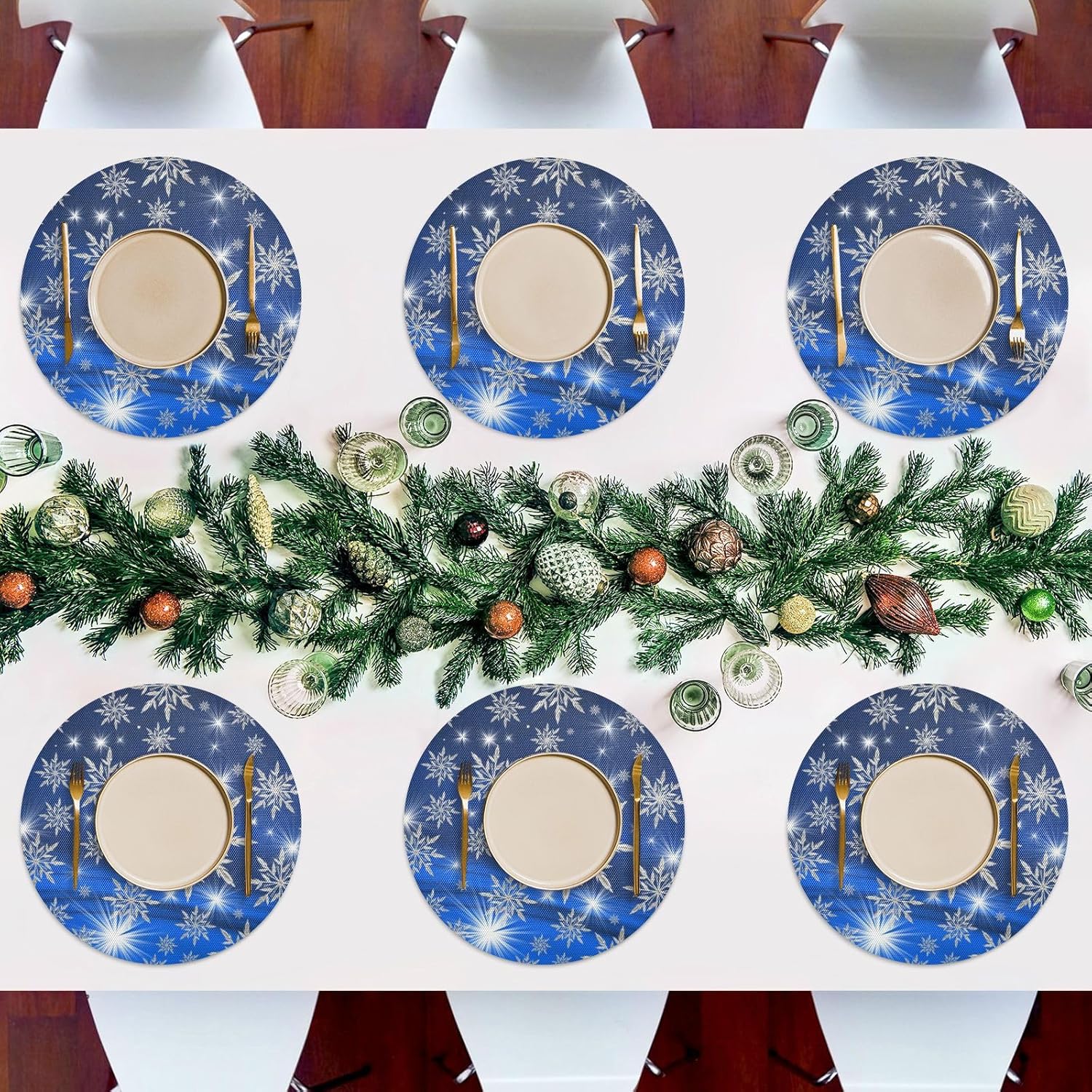 Kcldeci Juego de 4 manteles individuales de Navidad para mesa de comedor, diseño de copos de nieve de Navidad, color azul, manteles individuales