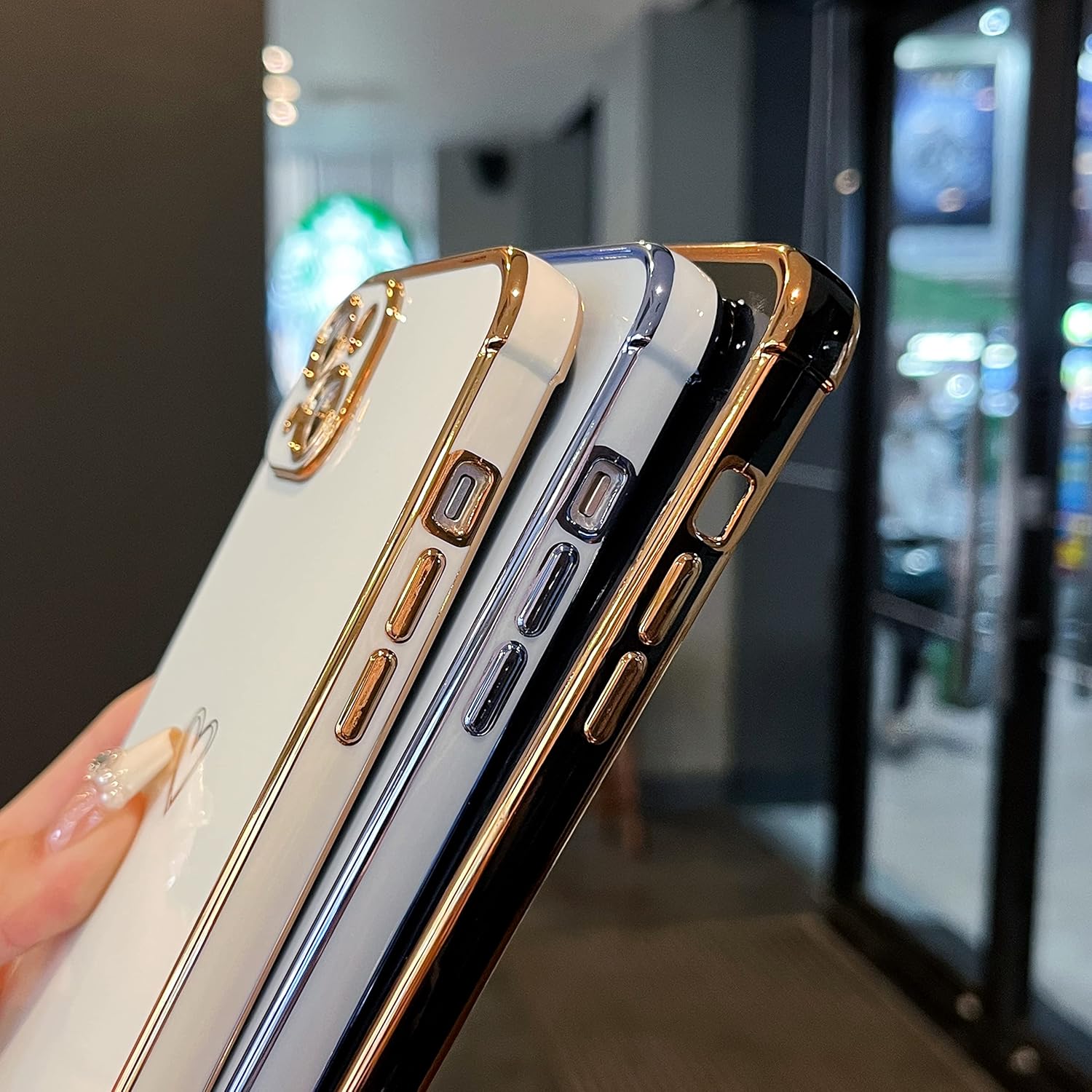 ZTOFERA Funda diseñada para iPhone 13 de 6.1 pulgadas, bonito patrón de corazones de amor con borde chapado y protección para lente de cámara, para