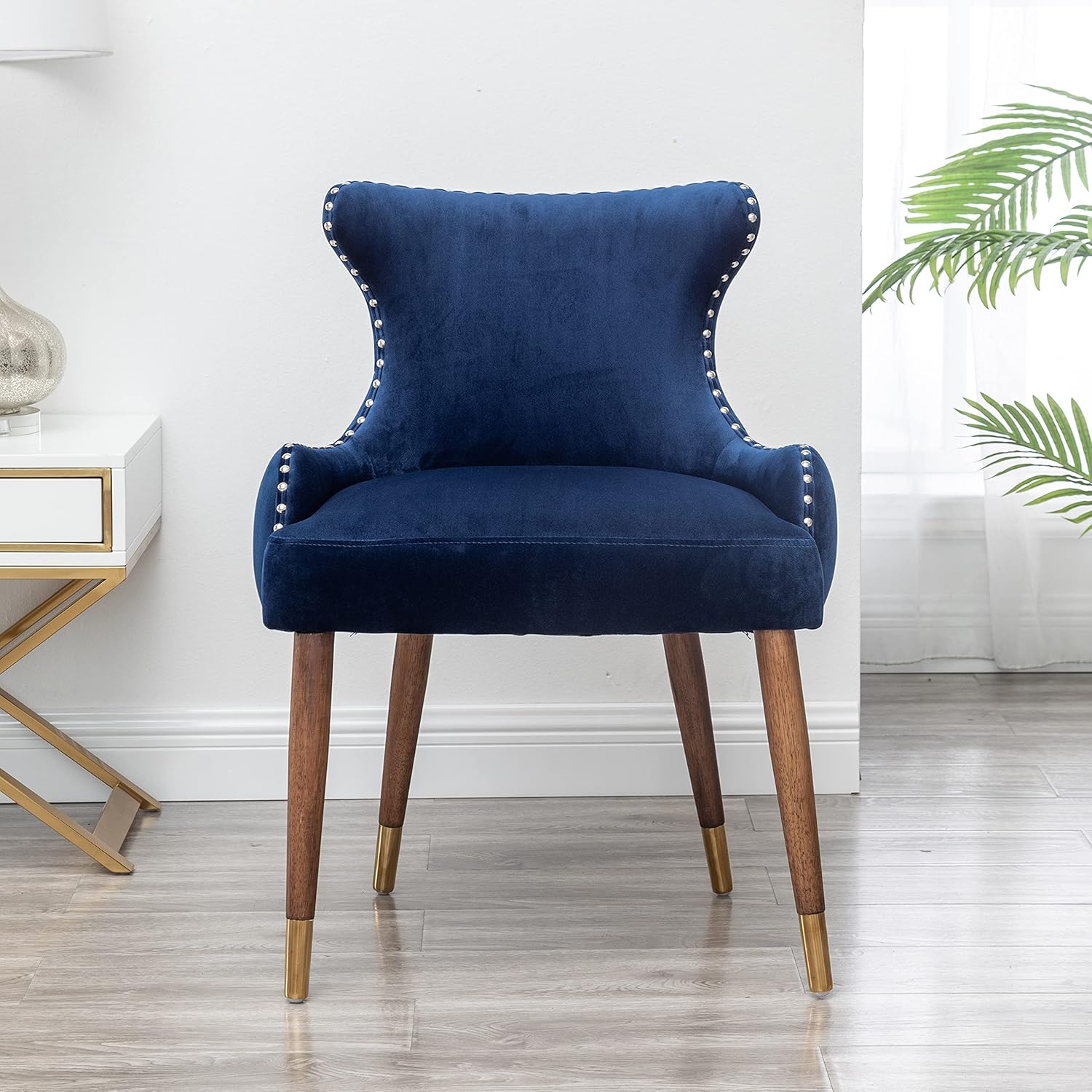 Roundhill Furniture Lindale – Silla decorativa tapizada de terciopelo, con ribete de clavos, color azul