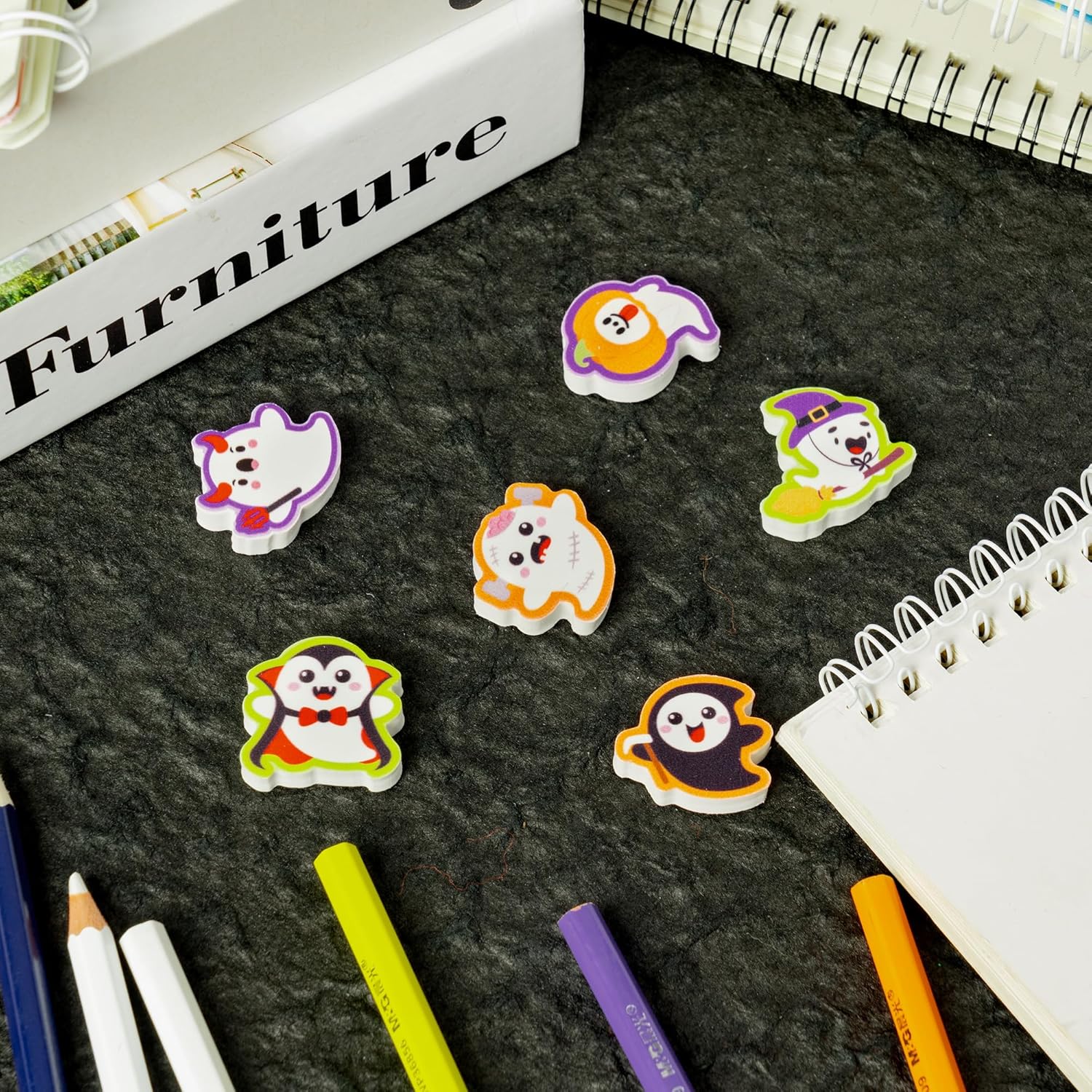 CJiangpo 60 mini borradores de Halloween para niños, a granel, lindo lápiz fantasma, borradores de goma, rompecabezas de escritorio 3D, borradores