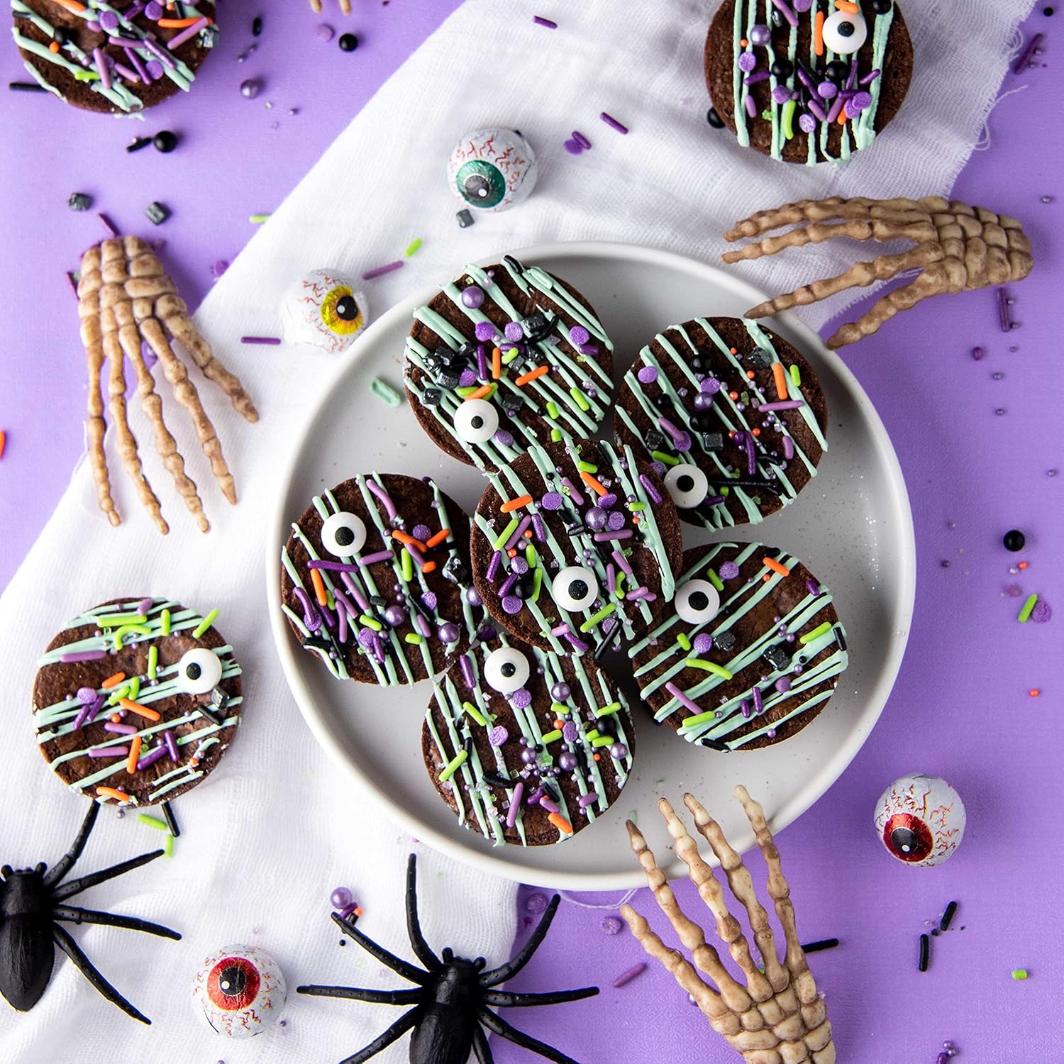 Sweets Indeed Globos oculares de caramelo a granel, 250 unidades, ojos comestibles, gránulos de Halloween, perfectos para decoraciones de pasteles,