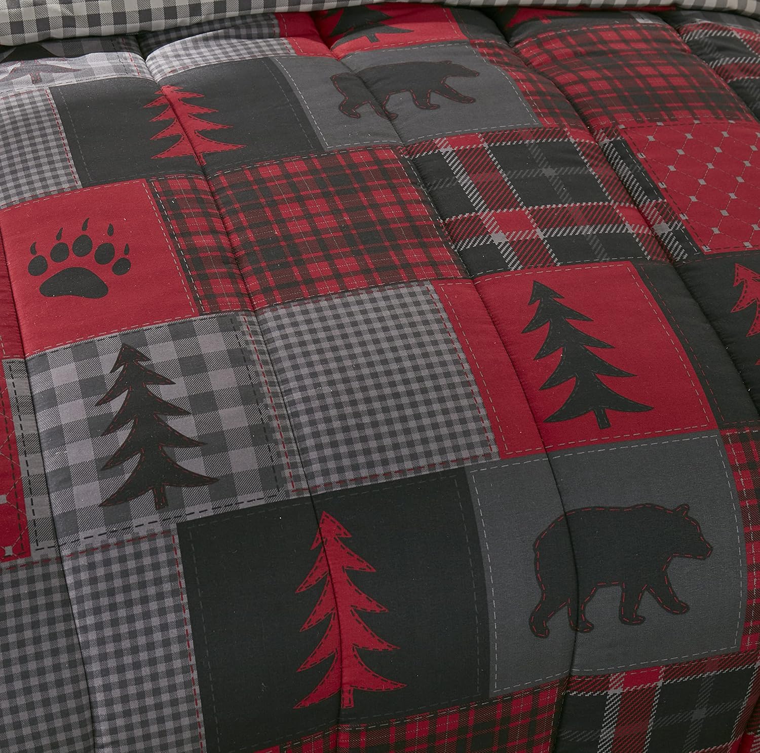 Donna Sharp Juego de edredón Queen  Juego de 3 piezas  Bosque Rojo  Edredón Queen y dos fundas de almohada estándar  Lavable a máquina