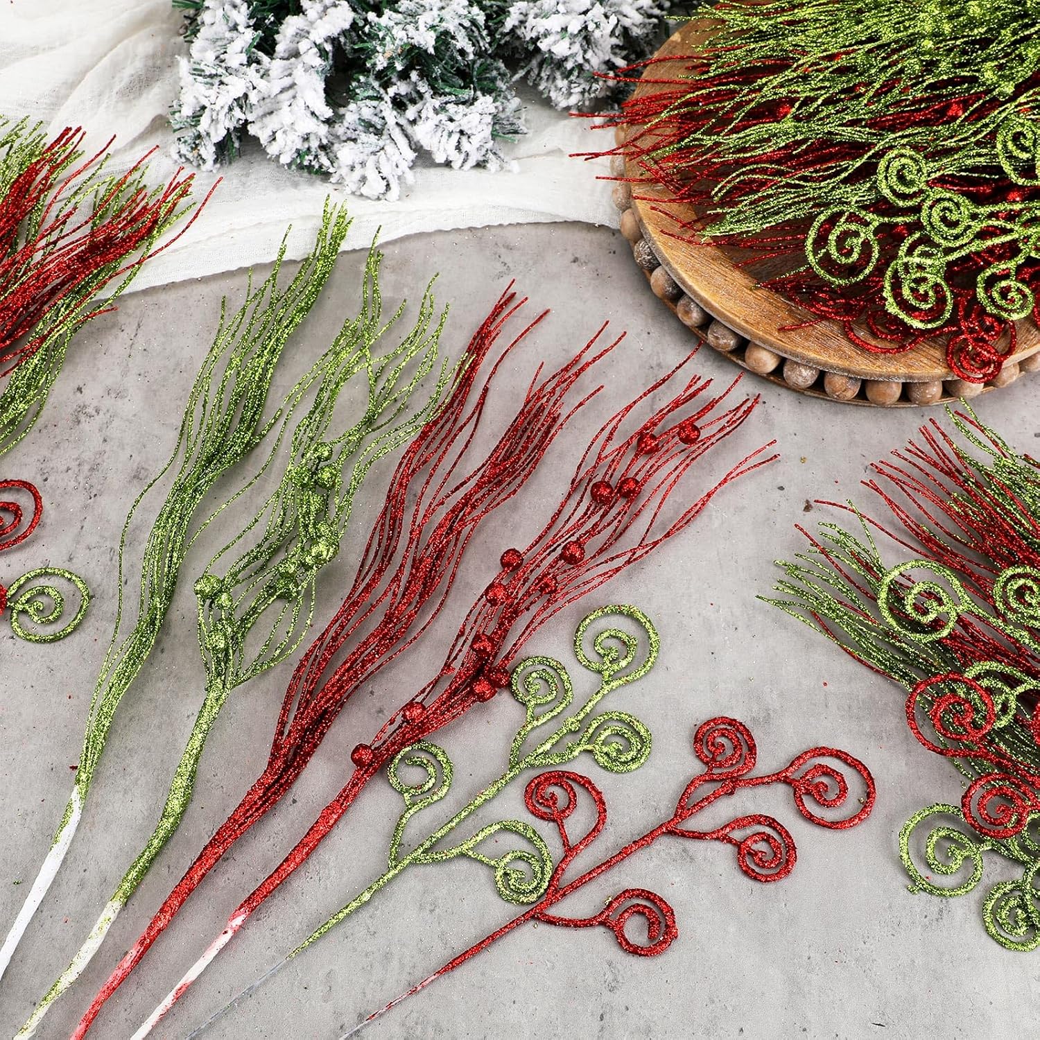 48 piezas de tallos de bayas rizadas de Navidad de 17 pulgadas y 12 pulgadas con purpurina artificial roja y verde de 17 pulgadas, ramas decorativas