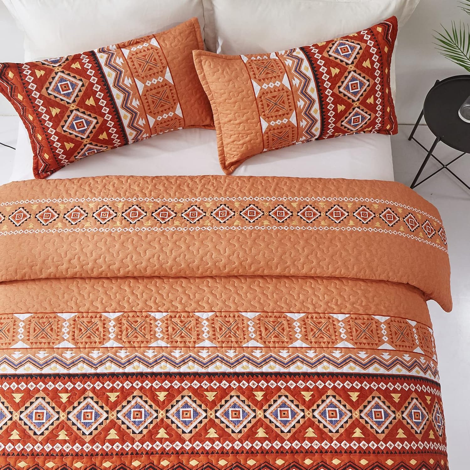 WONGS BEDDING Juego de edredón bohemio California King, 3 piezas, color naranja quemadoóxido, juego de colcha ligera con estampado geométrico con 2