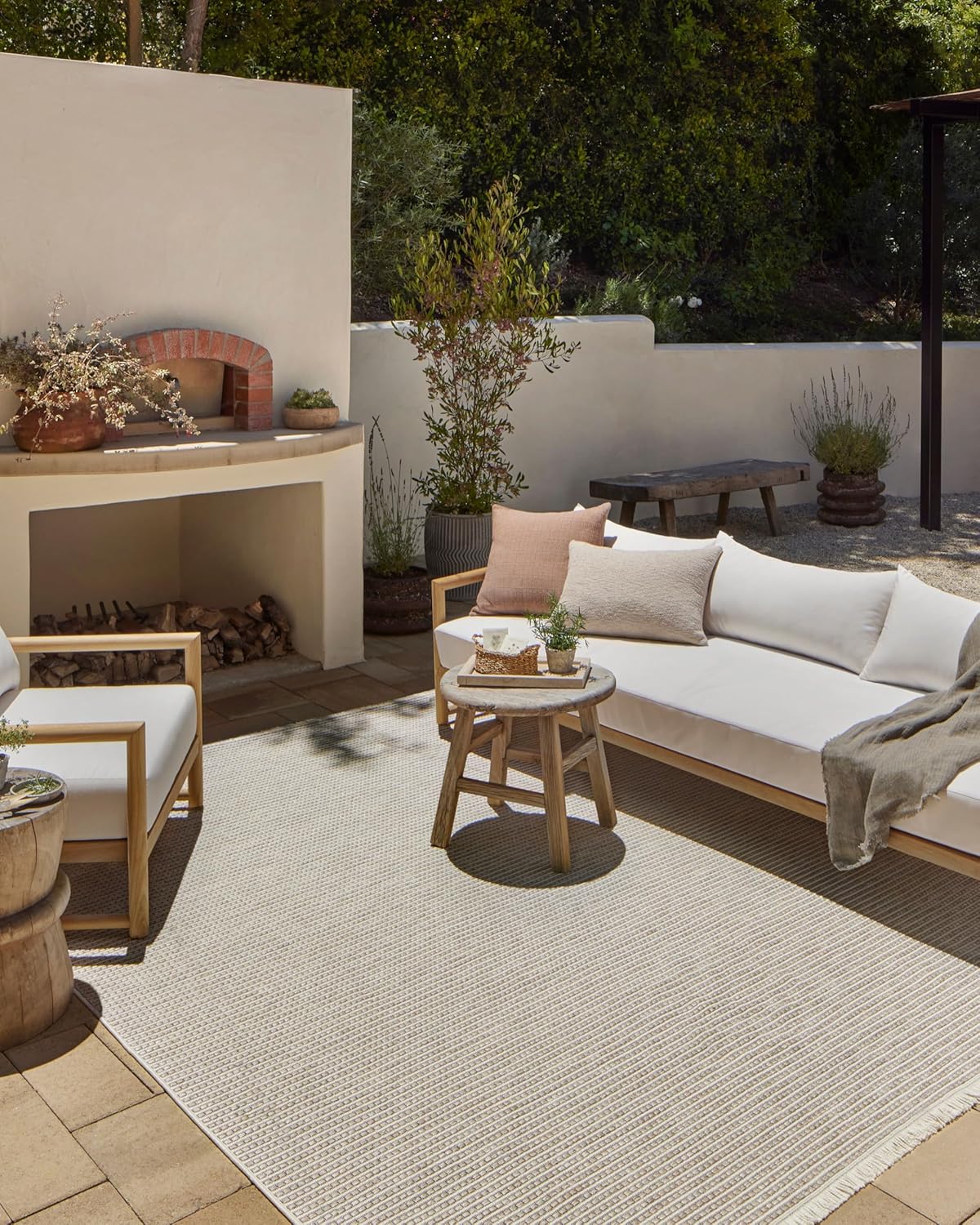 Loloi Amber Lewis x Loloi Malibu Collection MAB-04 – Alfombra de área para interior y exterior, color beigepaloma, 5′-1″ x 7′-7″, para interior y